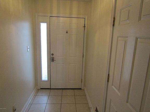 3rd image of 6607 Woods Mill Dr