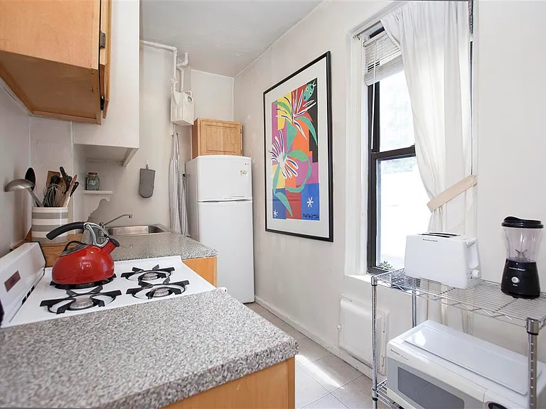 325 W 71st St #6F — Photo 3