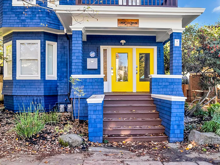 2382 Derby St #1-6 — Photo 4