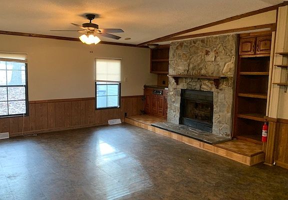 2nd image of 18 Diana Dr