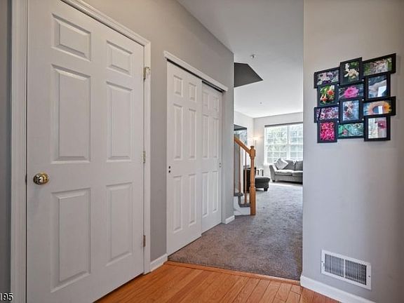 2nd image of 1256 Fairview Cir