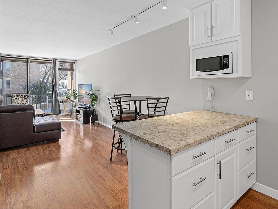 1st image of 4030 15th Ave S APT 7C