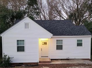 275 N Windsor Dr, Fayetteville, NC 28301