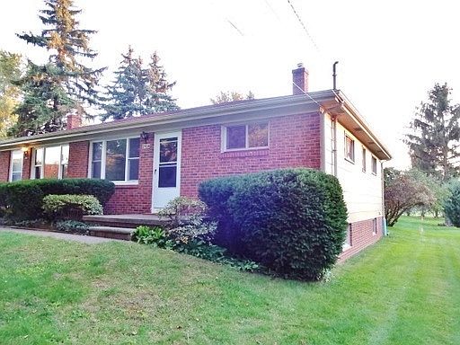 2nd image of 2988 Hayes St