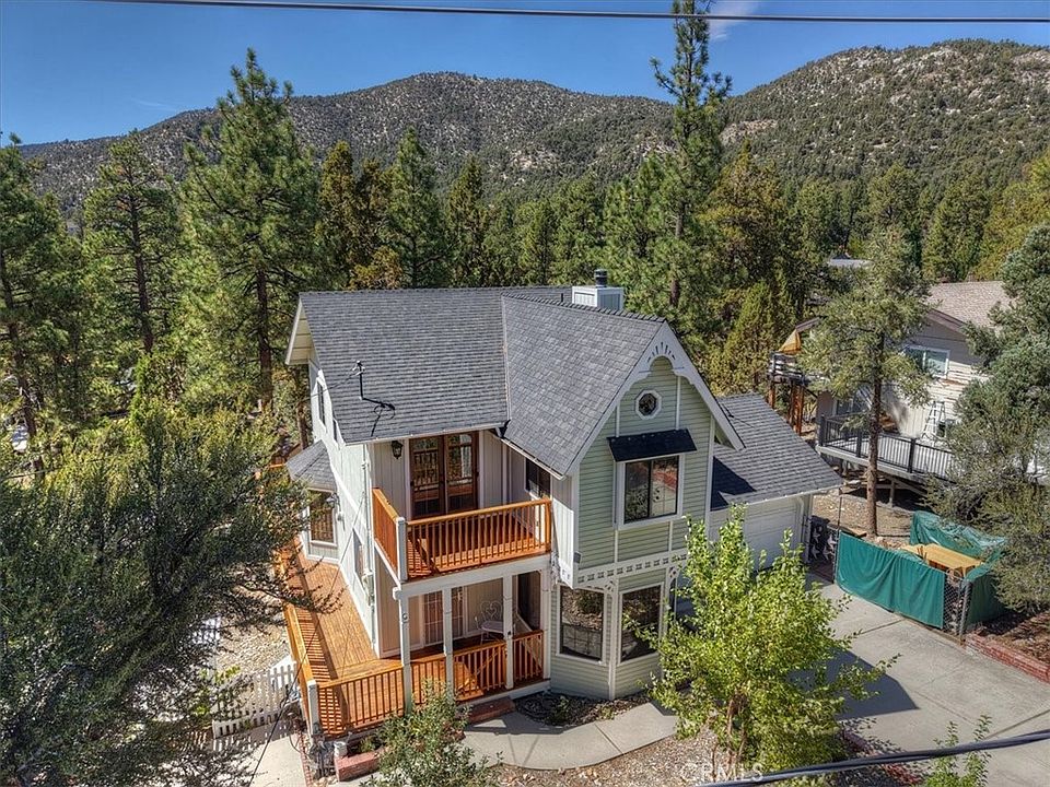 1st image of 911 Panamint Mountain Dr