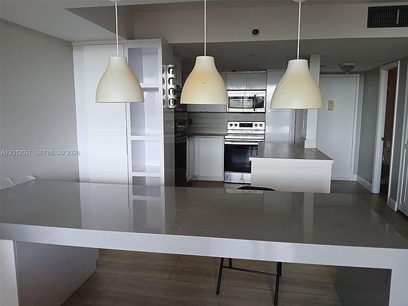 3rd image of 1100 Saint Charles Pl