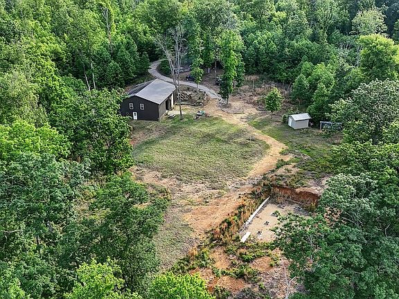 2nd image of 3155 Pigeon Spur Rd