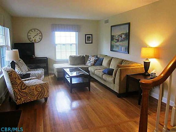 4th image of 285 Lambourne Ave