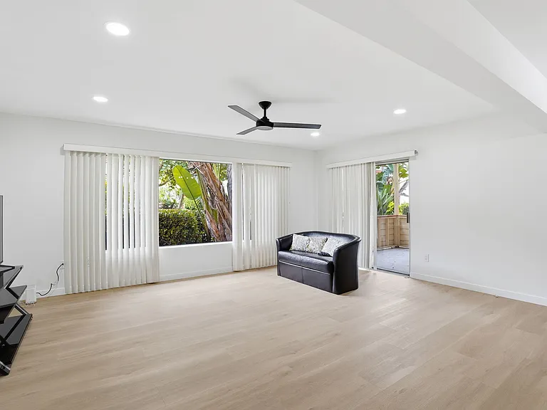6864 Hyde Park Dr #C — Photo 3