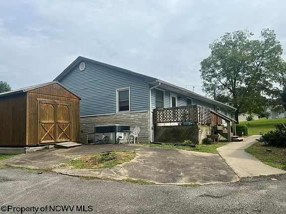 5th image of 13 Birch Ln