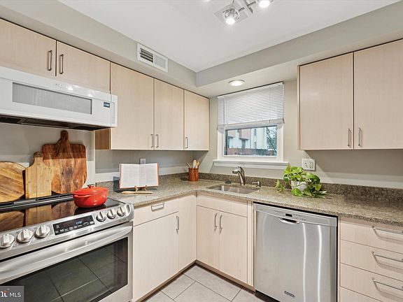 5th image of 315 S Valley Forge Rd APT 5
