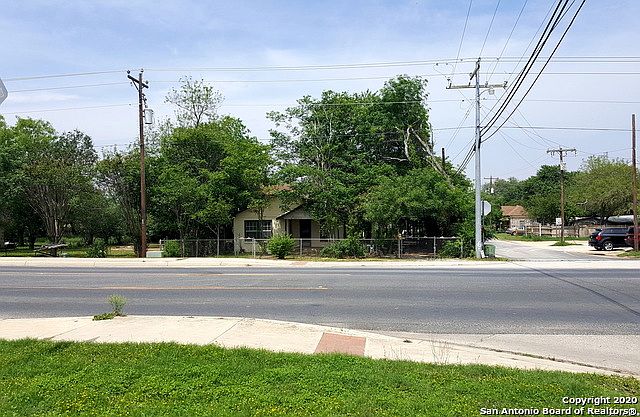 1st image of 1513 Standish St