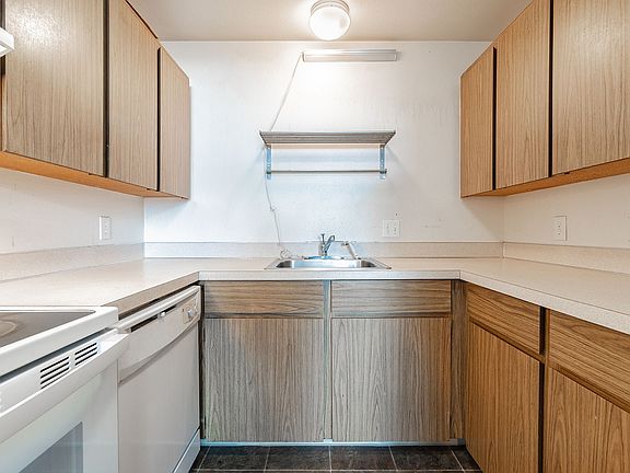 4th image of 14826 SE 38th St APT 11