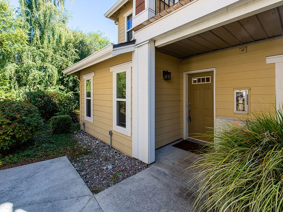 5551 Lakemont Blvd SE #1101