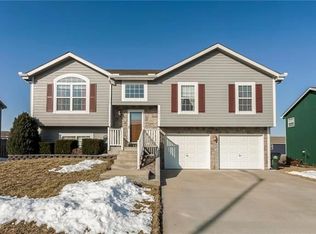 1818 161st Ter, Basehor, KS 66007