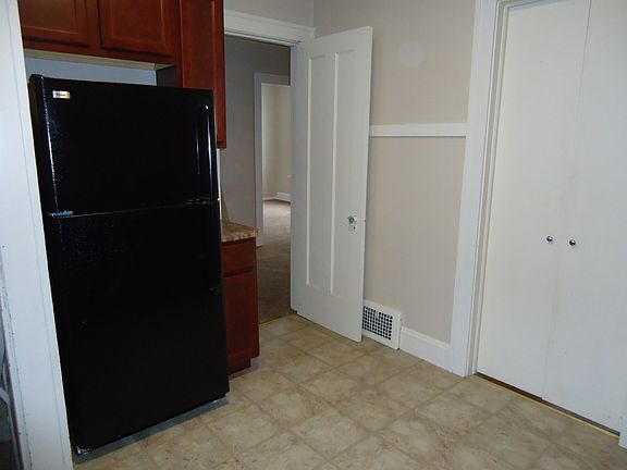 3rd image of 2159 Cottage Grove Dr