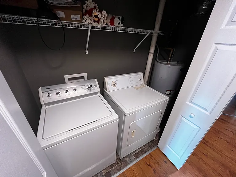130 College St #6 — Photo 5