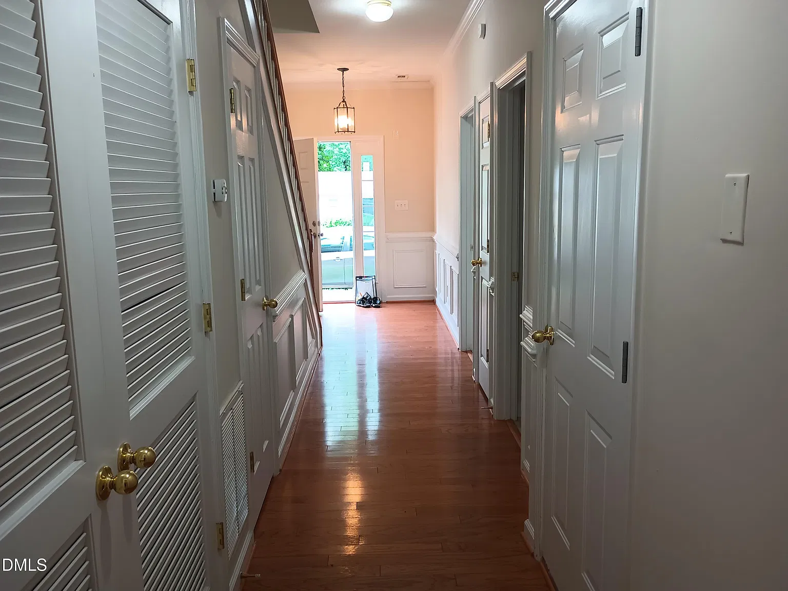 4 bed, 3.5 bath, 2020 sqft, $2,195 — Photo 4