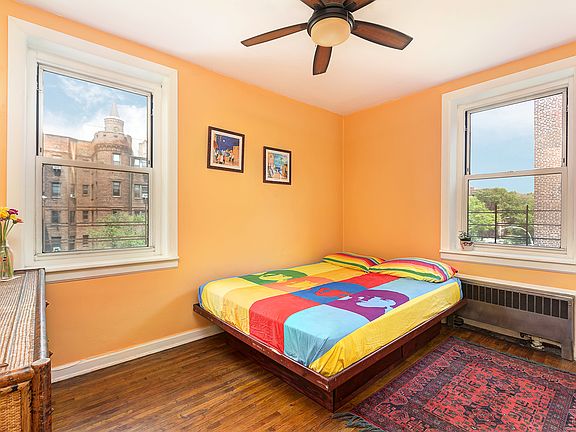 4th image of 76-10 34th Ave APT 4P