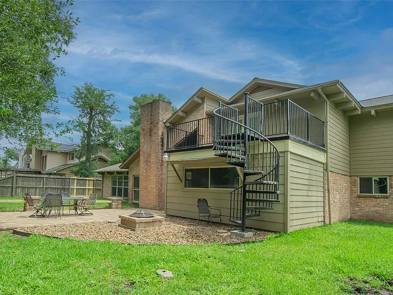 3406 Deerwood Ln — Photo 43