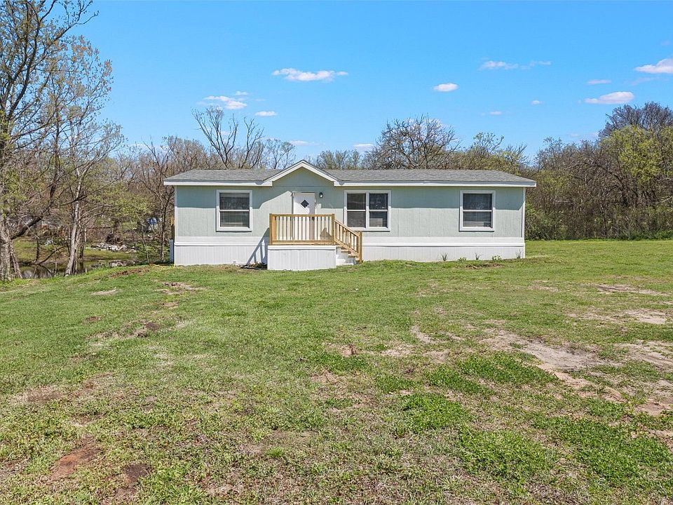 1st image of 411 Sunny Dr