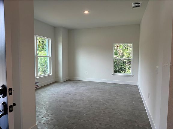 4th image of 4726 Abate Ave