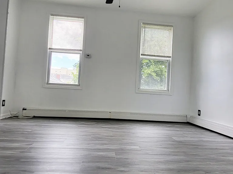 397 Rector St #2 — Photo 5