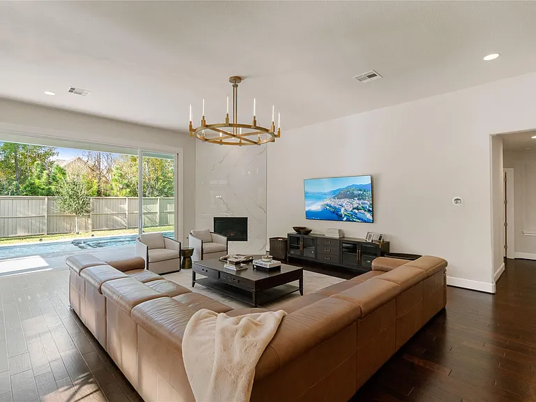 7 Valley Cottage Pl — Photo 9