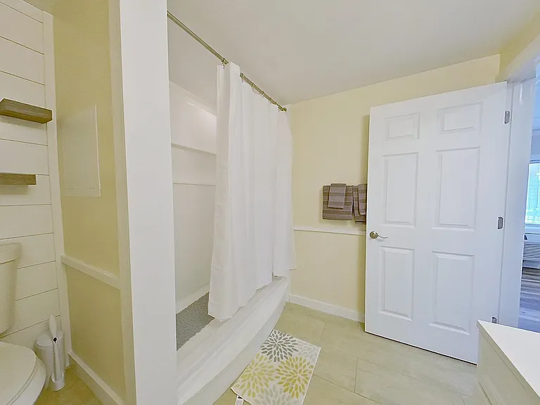 1345 Airport Dr #H20 — Photo 11
