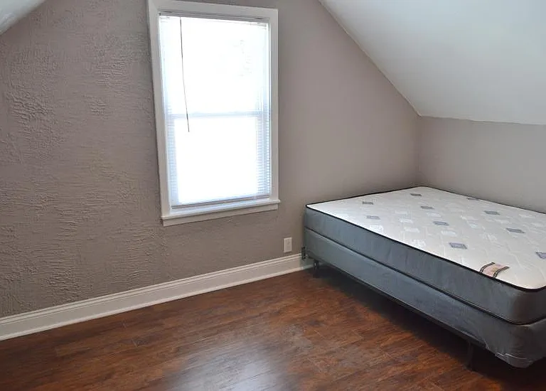 244 Harriette Ave — Photo 11