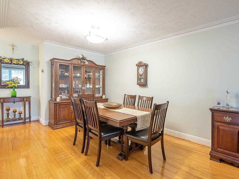 2nd image of 54 Calico Dr
