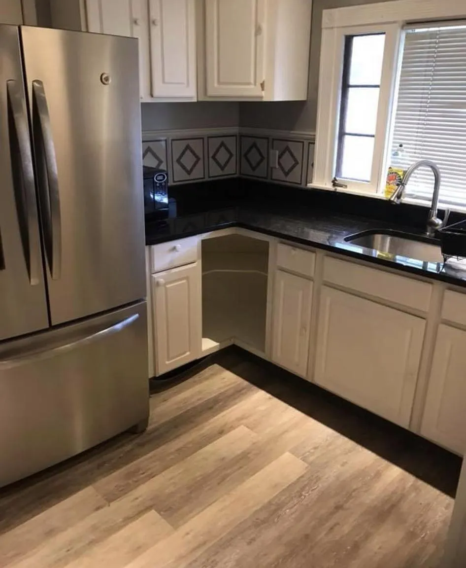 6 bed, 2098 sqft, $4,200 — Photo 1