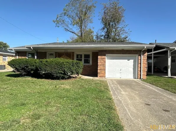 1009 N Fairlawn West Cir, Evansville, IN 47711