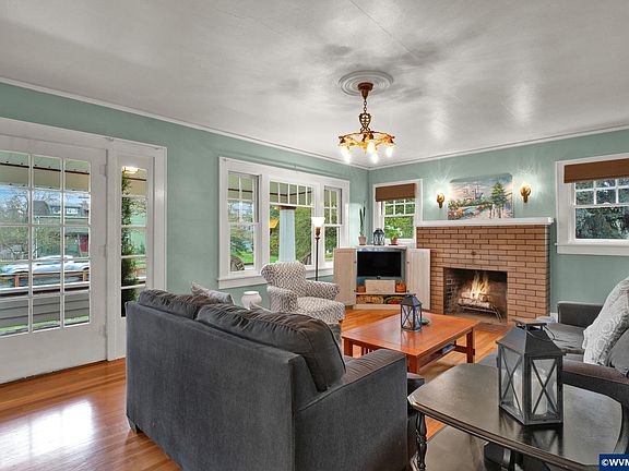 4th image of 435 NW Quarry Rd