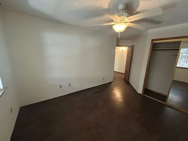 5730 W Laura Ct — Photo 44