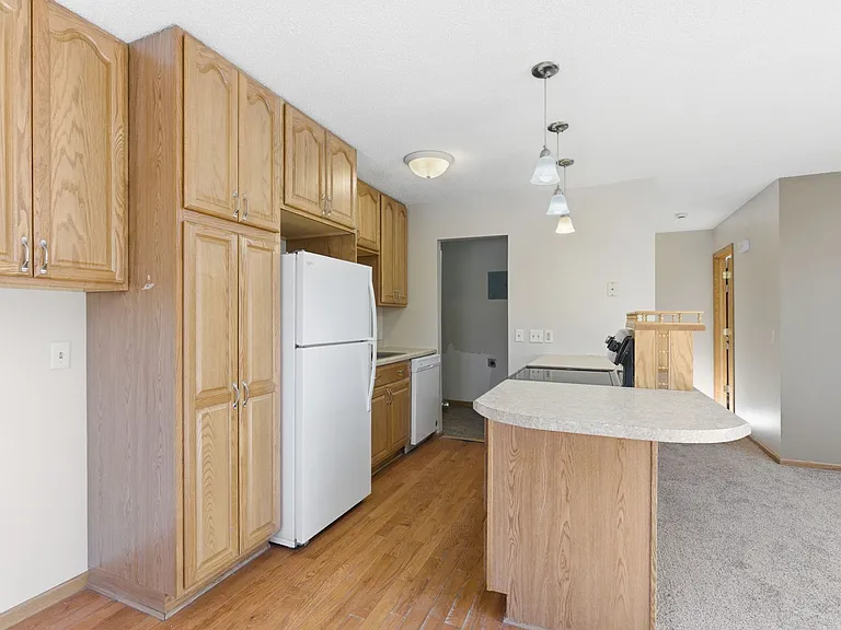 Griffin Court Apartments — Photo 7
