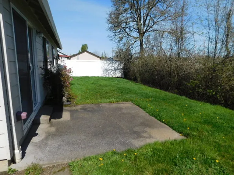 1483 S 6th St — Photo 15