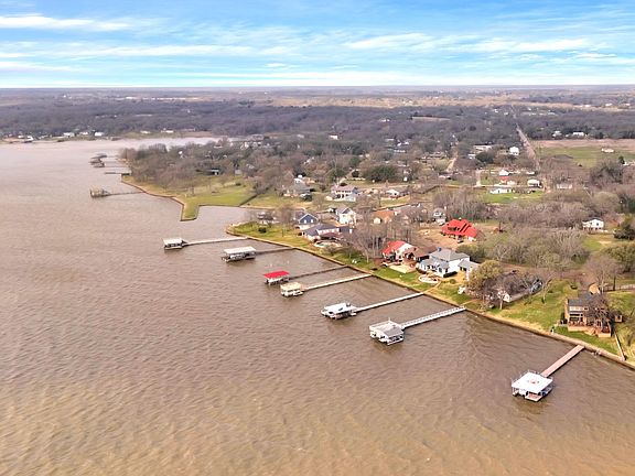 4th image of Stephanie Ct