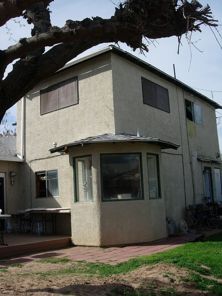 1700 Laurel Ave photo 1