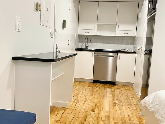 3rd image of 319 E 8th St APT 1A