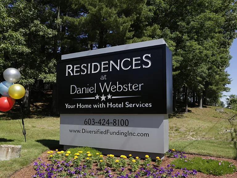 Residences at Daniel Webster — Photo 41
