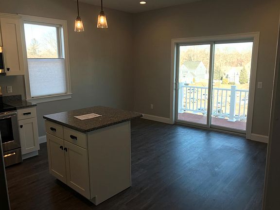2nd image of 122 Main St APT 4