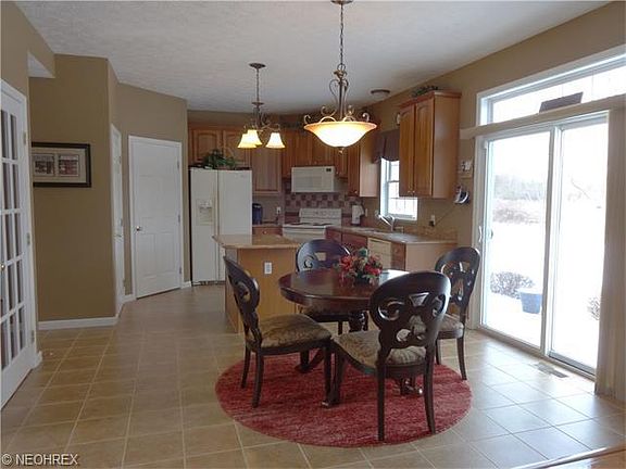 4th image of 4727 Wilshire Dr