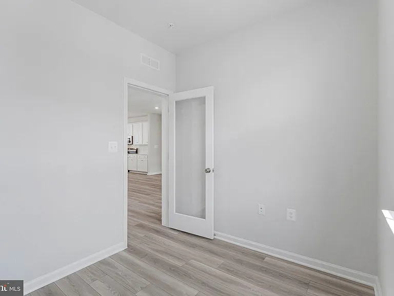 9670 Swallowtail Ln — Photo 31