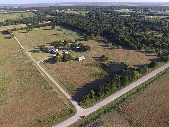 2nd image of 721 NE County Road 2190