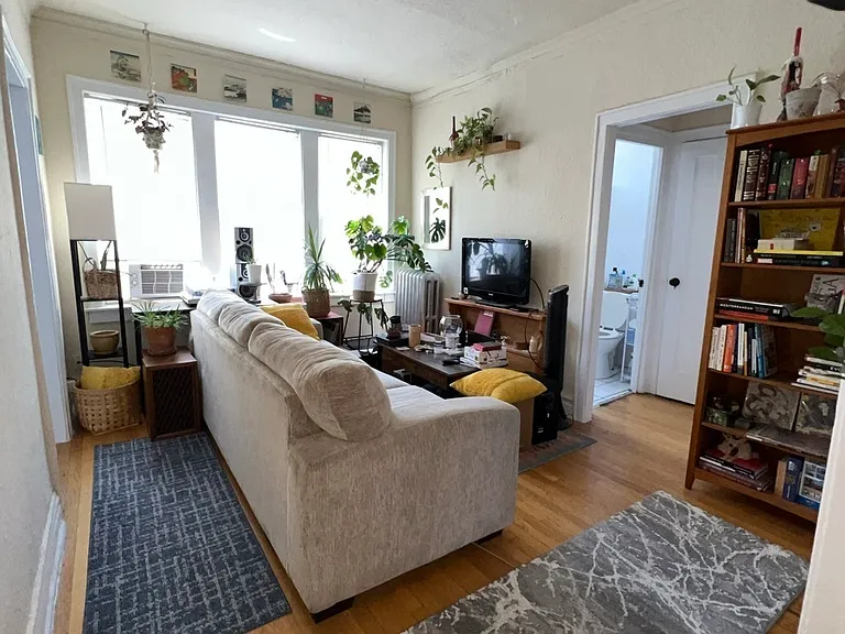 1916 N Drake Ave #2W — Photo 3