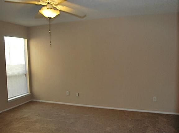 4th image of 2919 Pegasus Dr