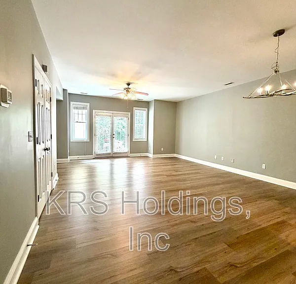 1950 Tudor Ct — Photo 7