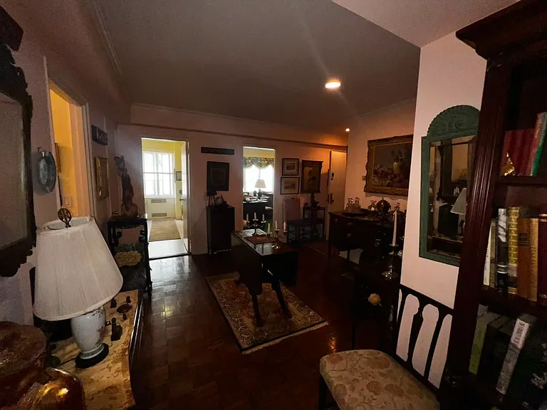 41 W 58th St #9D — Photo 3