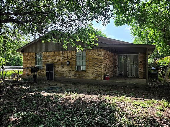 5th image of 3808 Elaine Dr